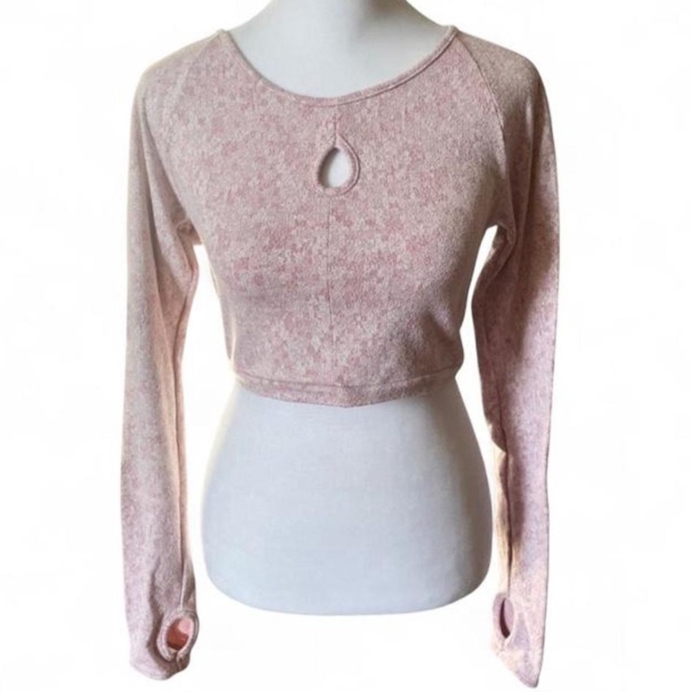 Gymshark Pink Fleur Textured Long Sleeve Crop Top w/ Front Keyhole size Small - Picture 2 of 6